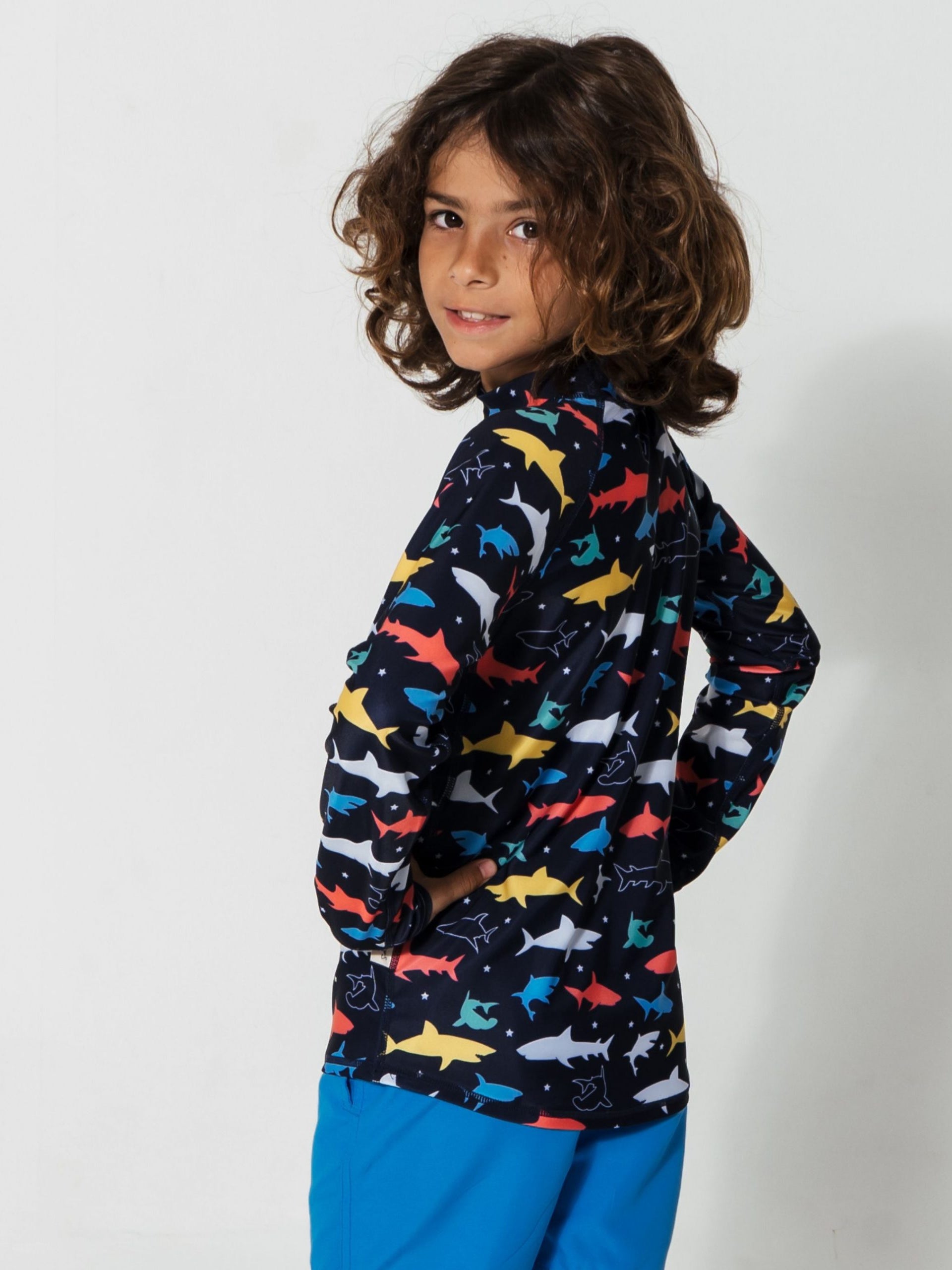 aaSandbar_Swimwear_colourful_Shark_Rash_guard