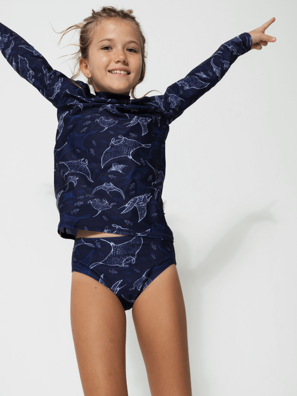 Sandbar_swimwear_rash_guard_ocean_manta