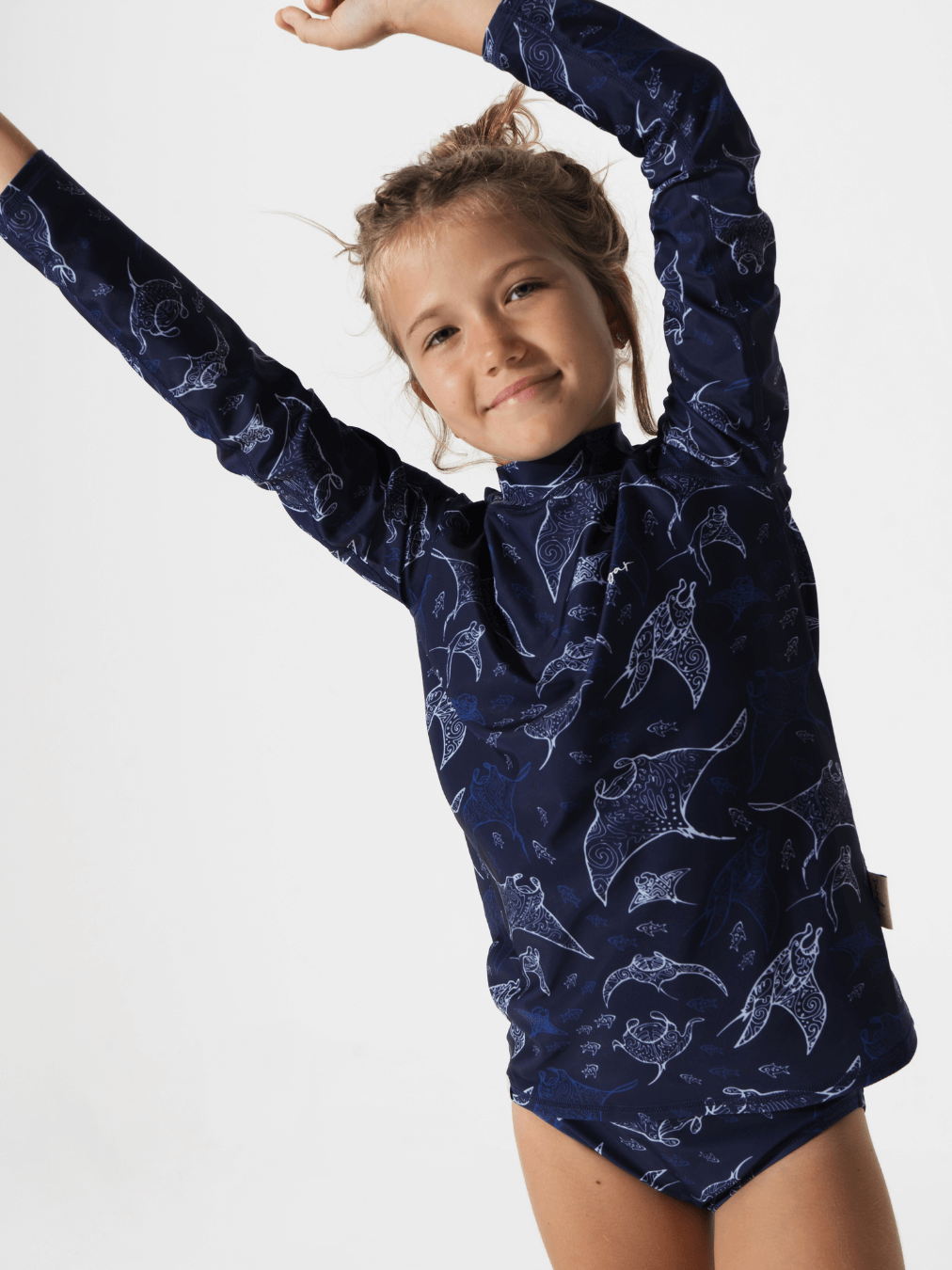 Sandbar_swimwear_rash_guard_ocean_manta