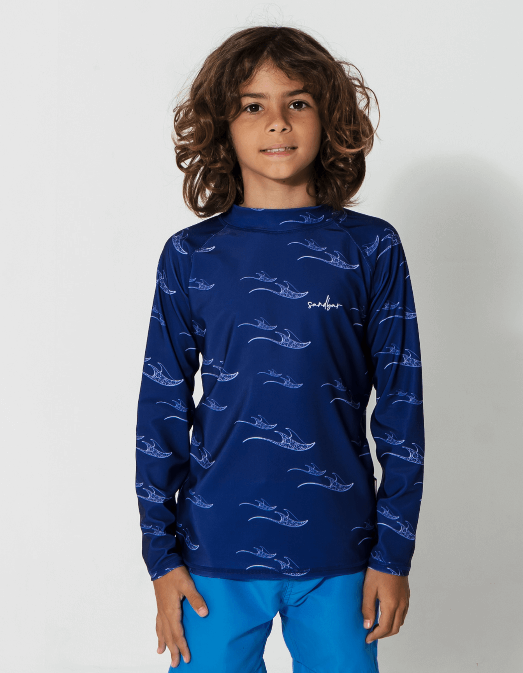 Sandbar Manta Rash Guard, front view. Kids UPF50 rash guard.